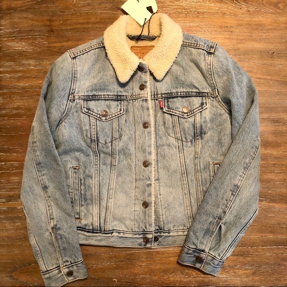Levi’s jean jacket with Sherpa - trucker jacket